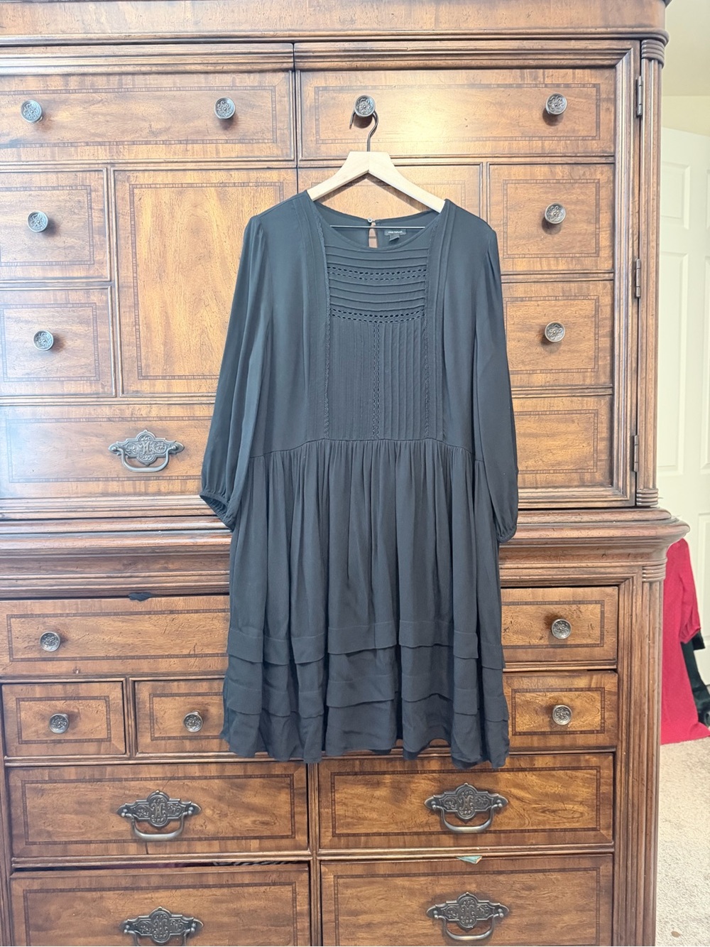 Ann Taylor Black Tiered Pintuck Dress Flowy Lagenlook Minimalist capsule - Picture 12 of 12